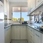 Sunny 2br Pool Terrace Seaview 베날마데나코스타